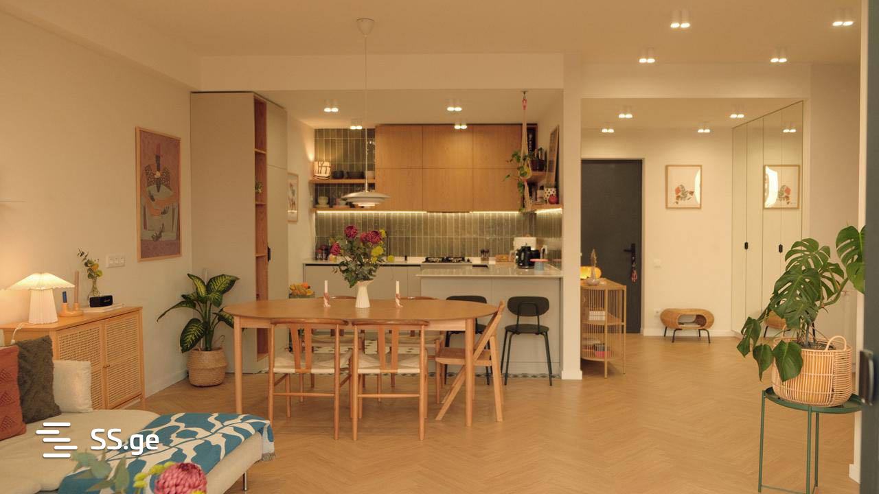 P. Datuashvili st. 7 - 4 rooms