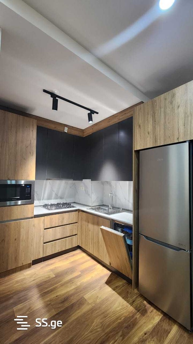 B.Kvernadze st. 33 - 2 rooms