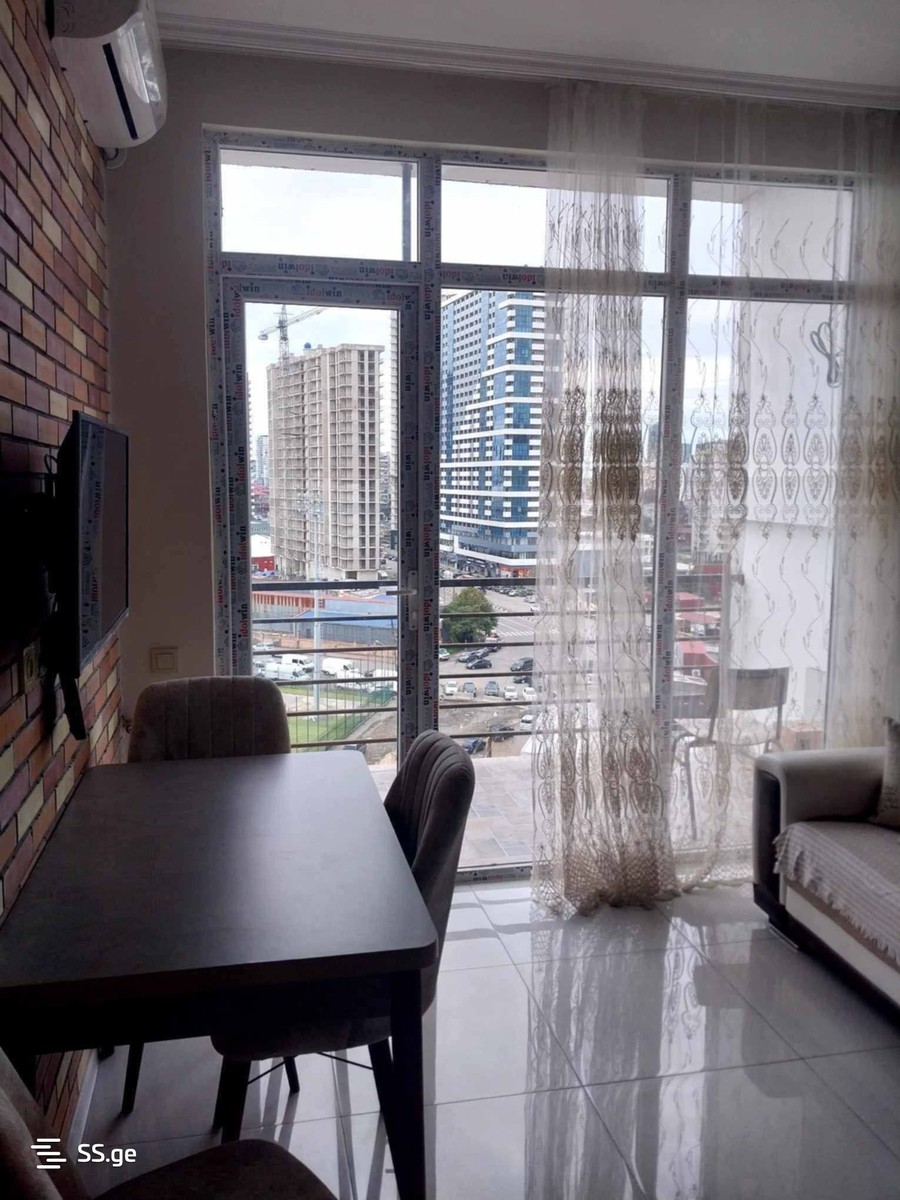 Leonidze st. 5 - 3 rooms