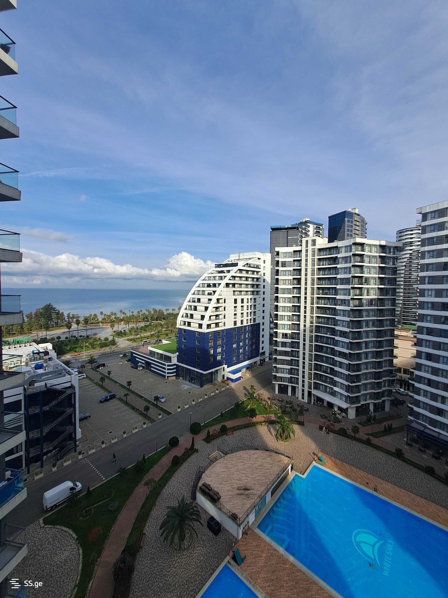 Lech and Maria Kaczynski street 5 - 3 rooms