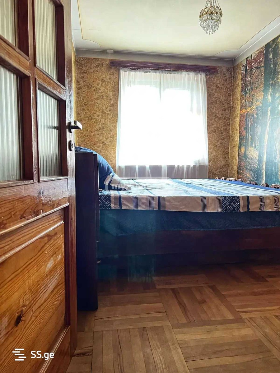 bakhtrioni st. 20 - 6 rooms