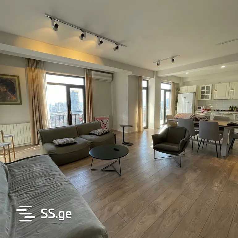 budapeshti st. 38 - 4 rooms