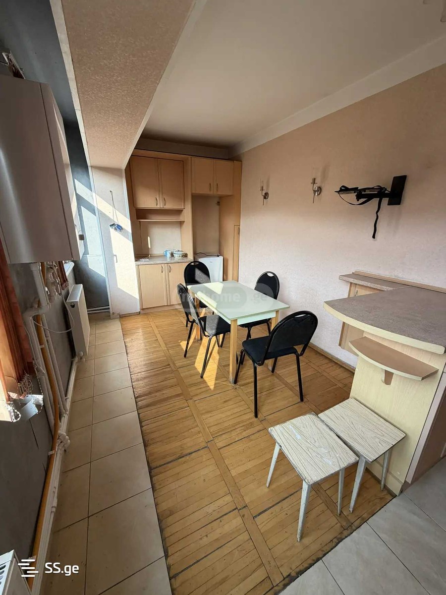 Tamarashvili st. (Saburtalo) 19ა - 3 rooms