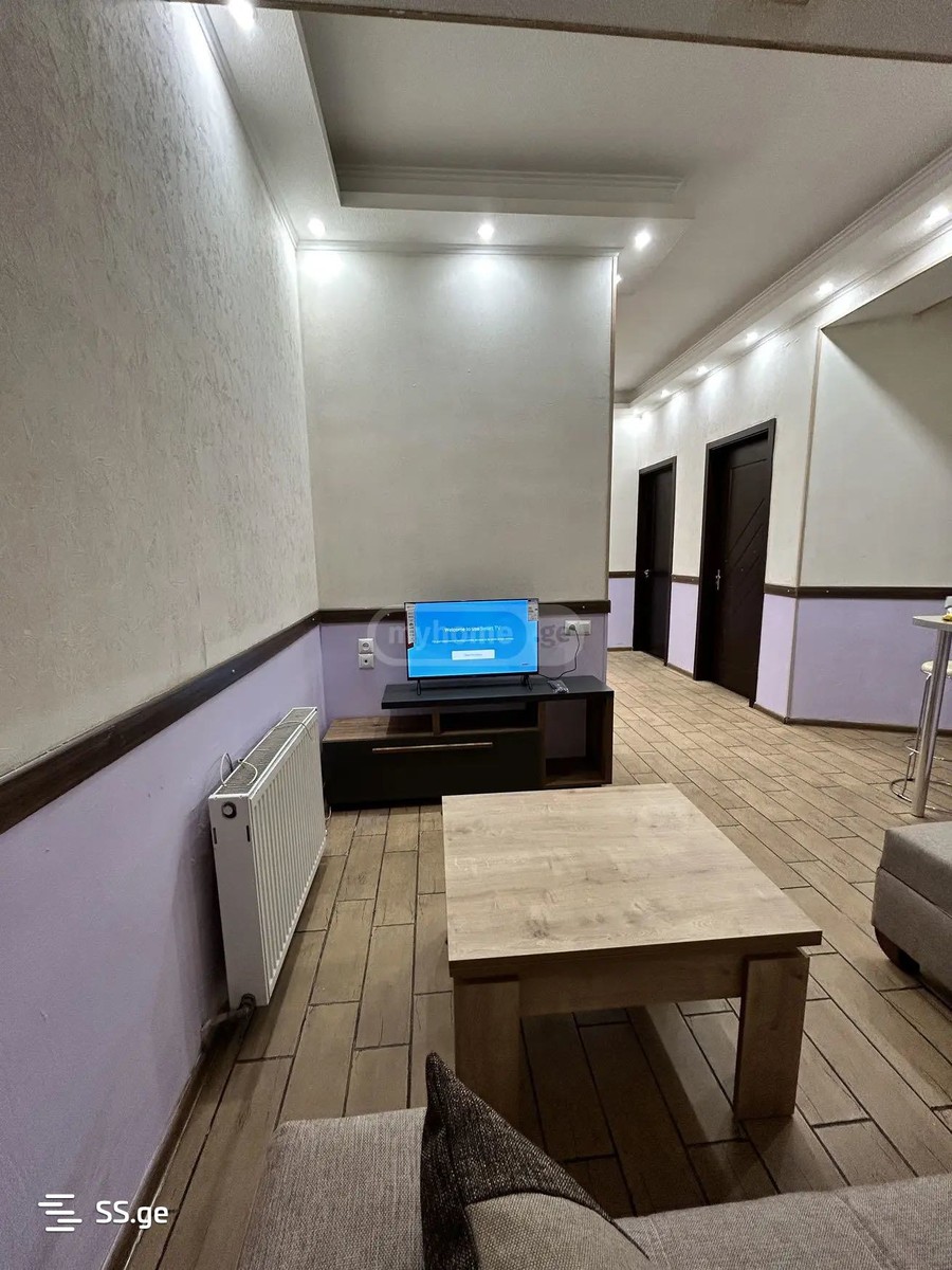 Vepkhistkaosnis st. - 3 rooms