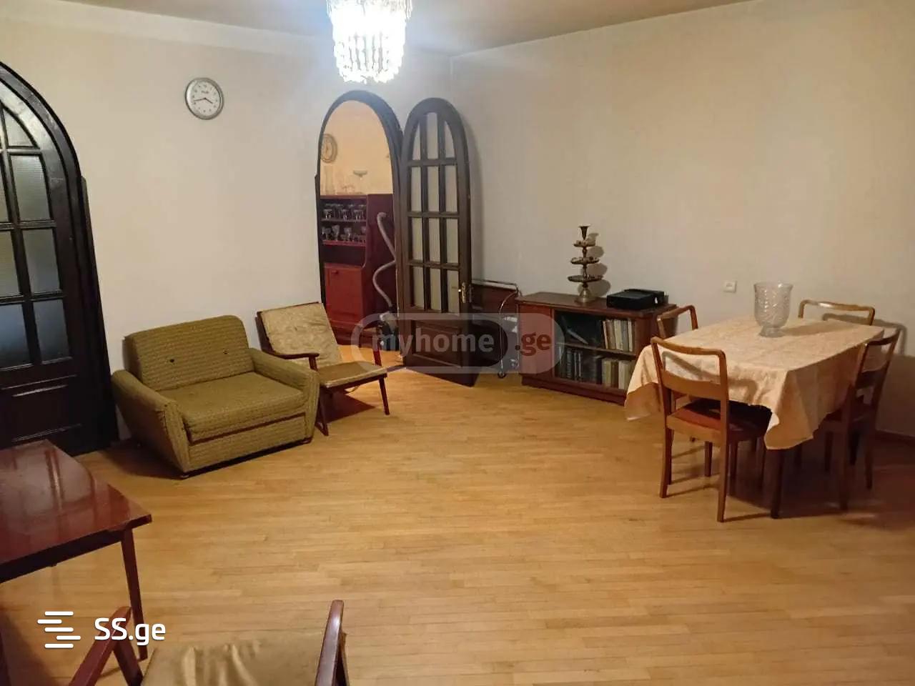 Panaskerteli-Tsitsishvili st. - 4 rooms