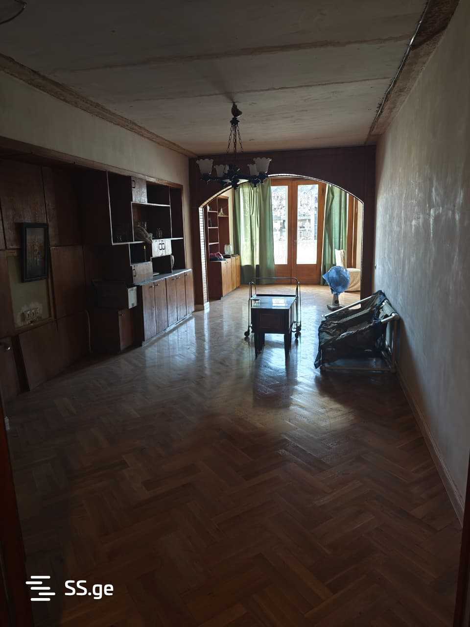 P. Ioseliani st. 37 - 3 rooms