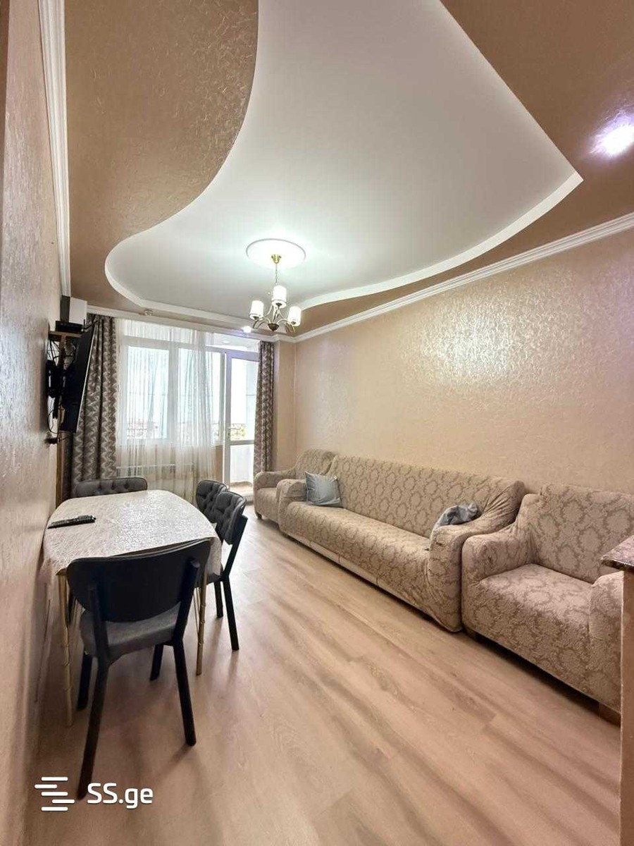 D. Mamuladze st. 6 - 3 rooms