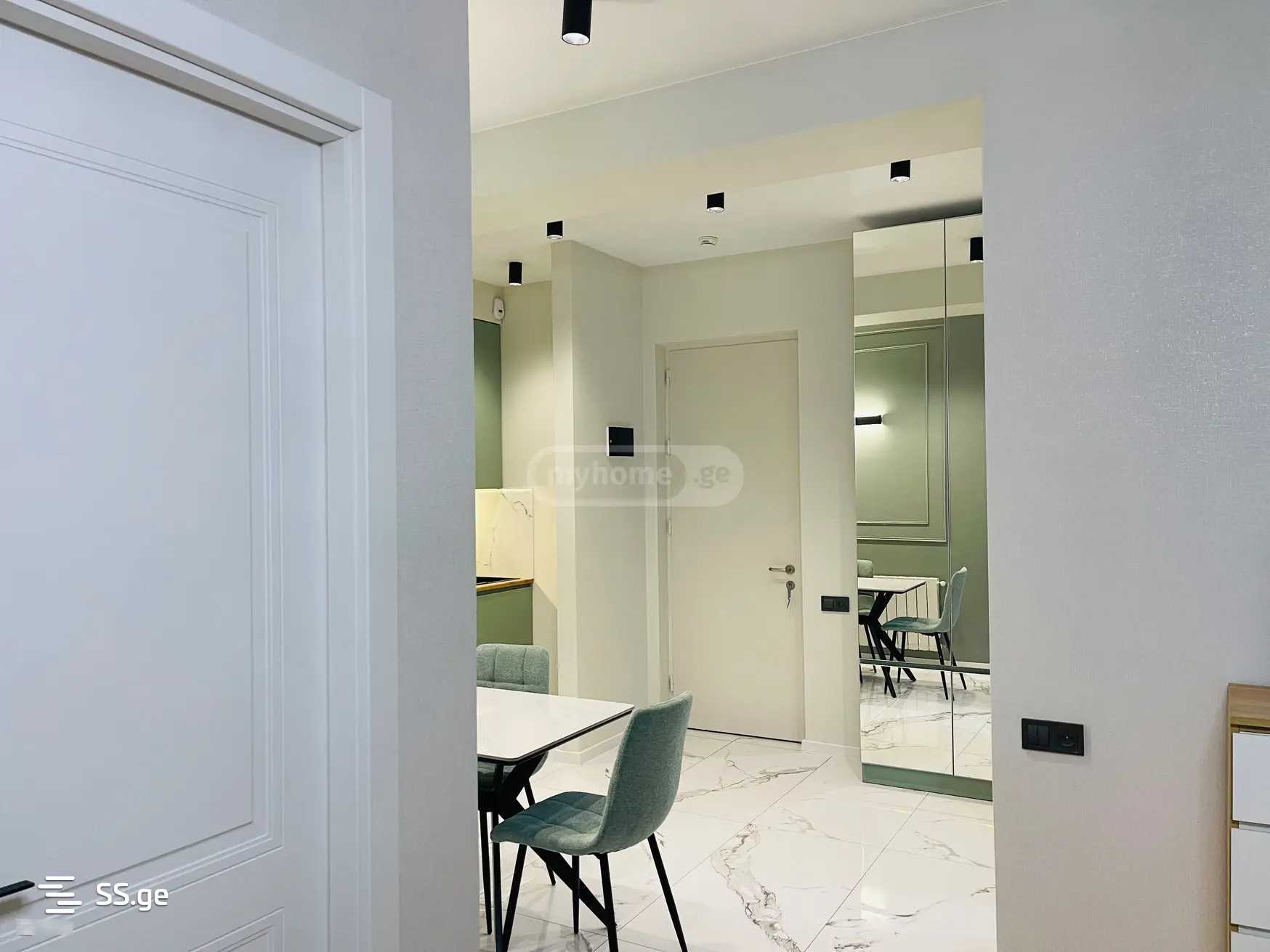 Квартира Asmati st.