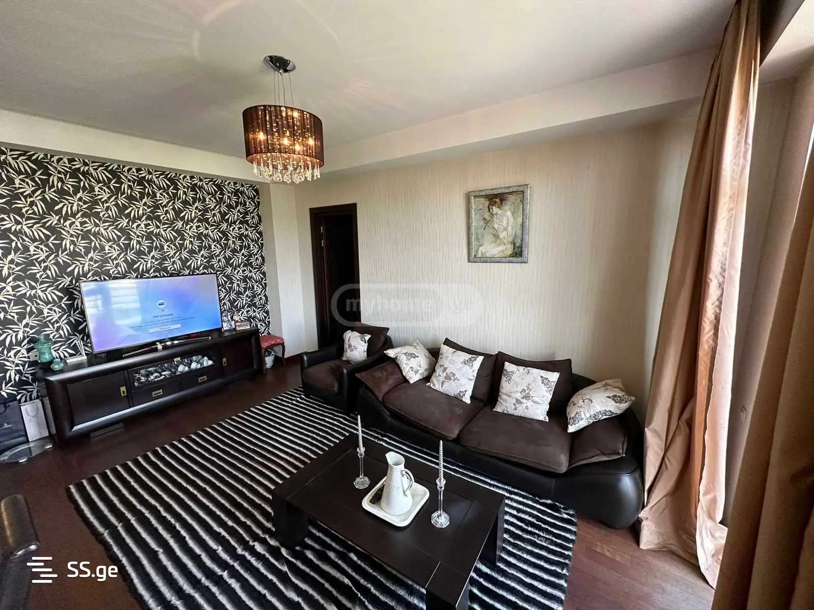 B. Paichadze st. 5 - 3 rooms