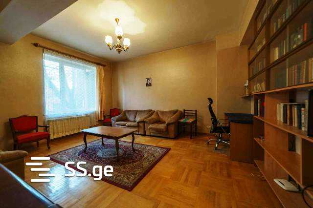 Квартира eristav-khoshtaria st.