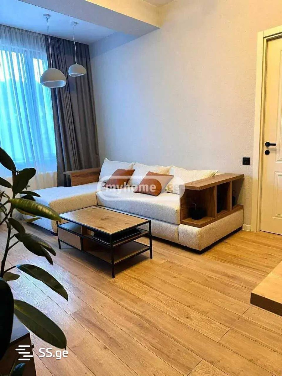 V. Topuridze st. - 3 rooms