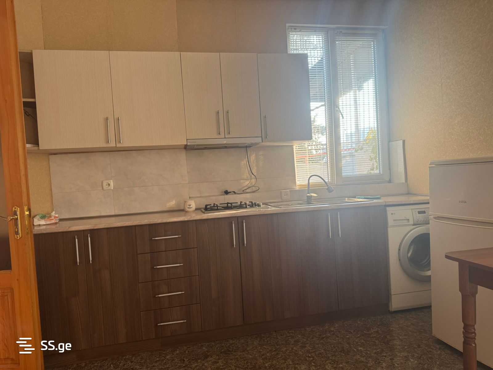 rionhesi st. 39 - 1 rooms