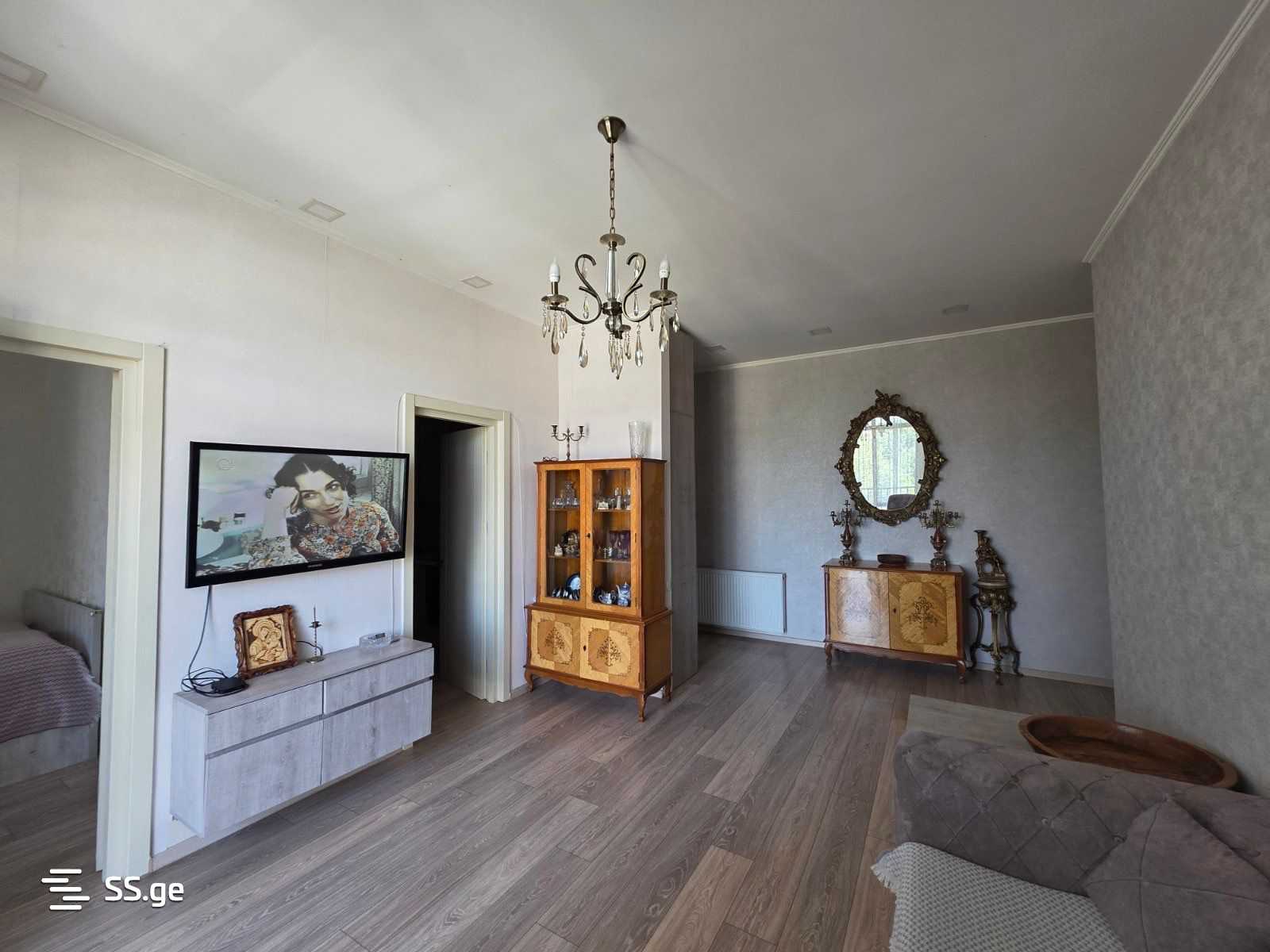 Vakhushti Batonishvili st. - 3 rooms