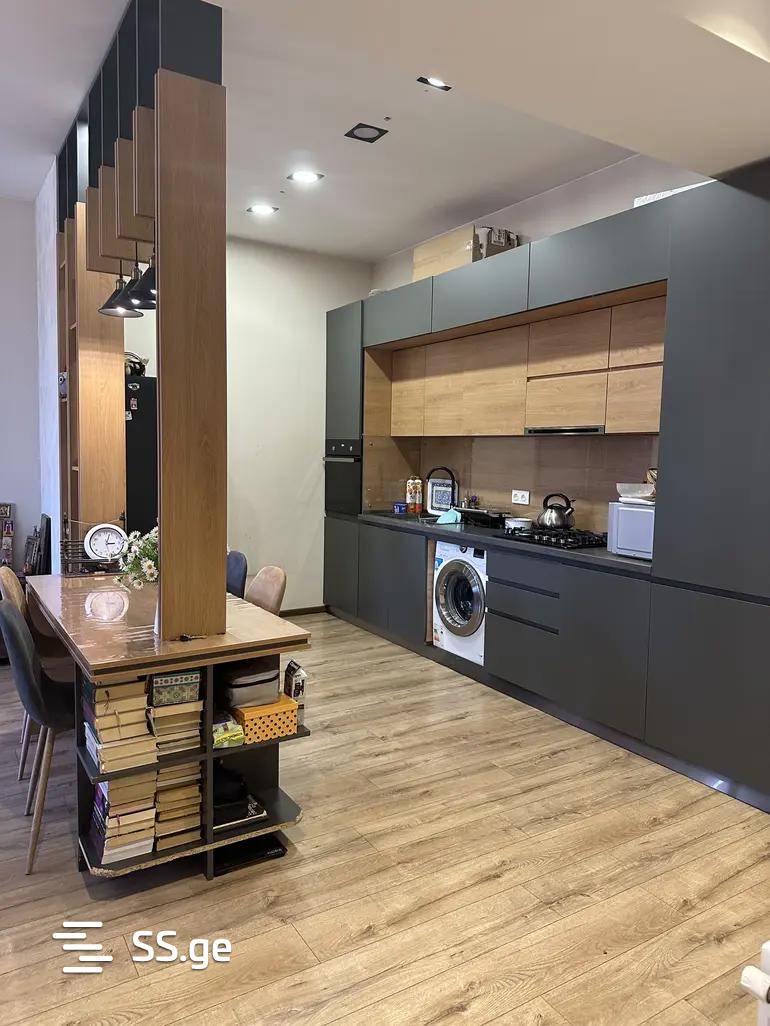 pkhovi st. - 4 rooms