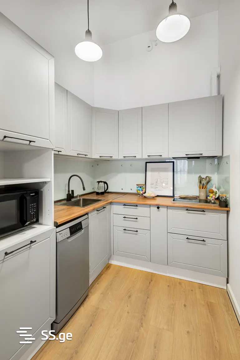 Квартира universiteti st.