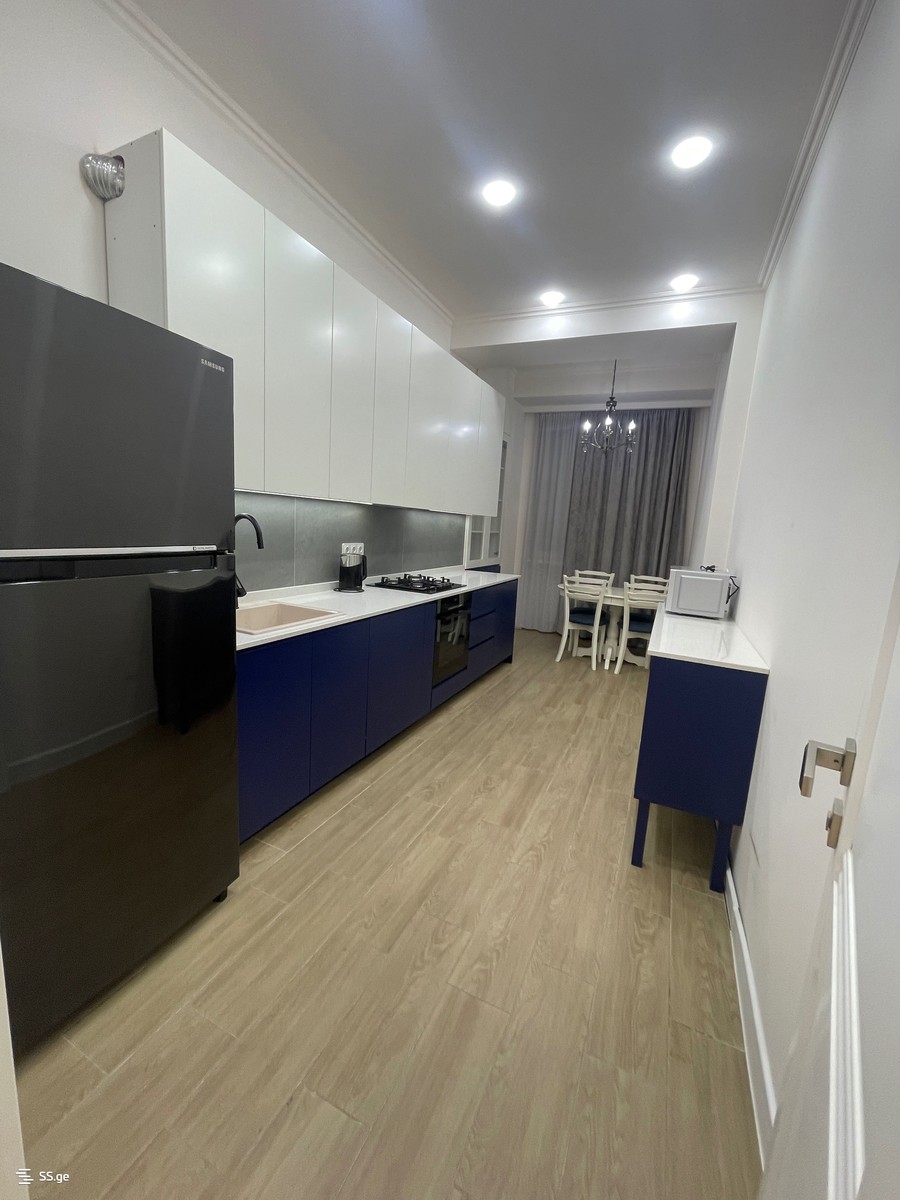 l. asatiani st. 37 - 5 rooms