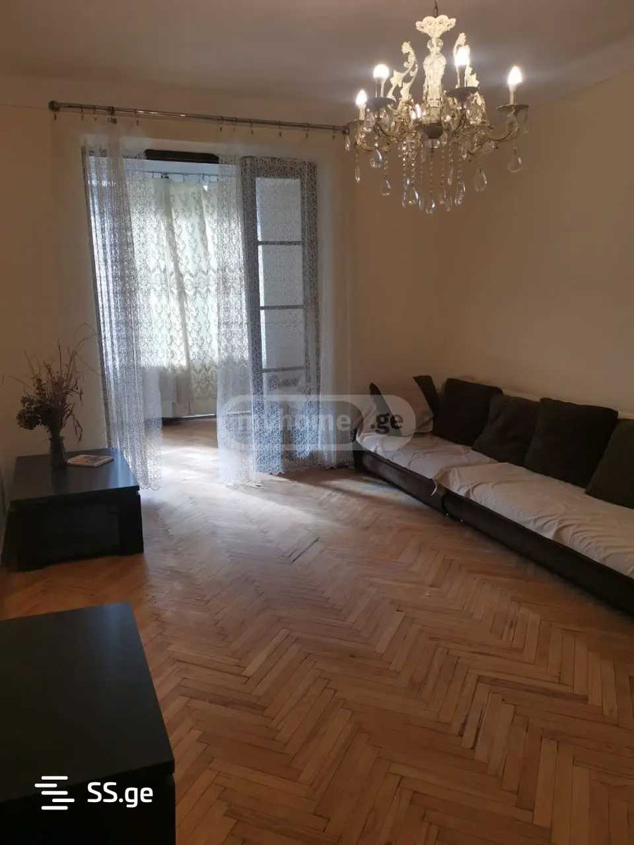 pekini st. 6 - 3 rooms