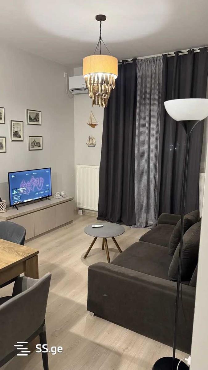 Bob walsh st. - 3 rooms