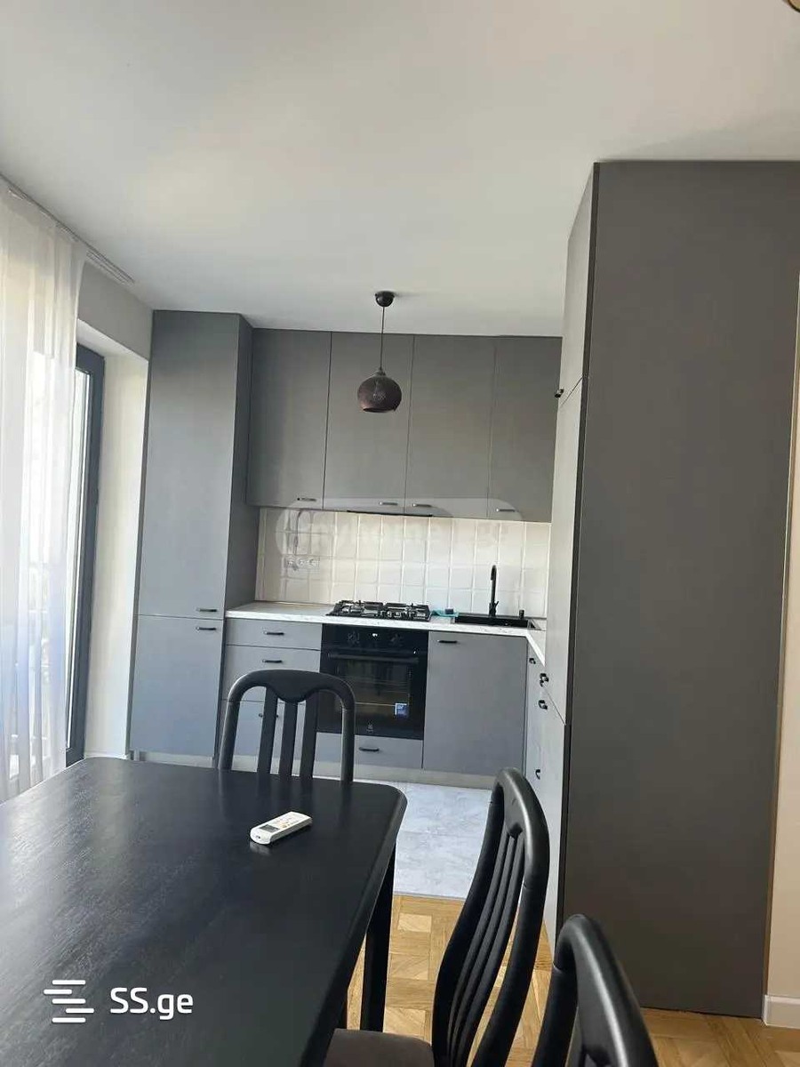 panaskerteli st. - 4 rooms