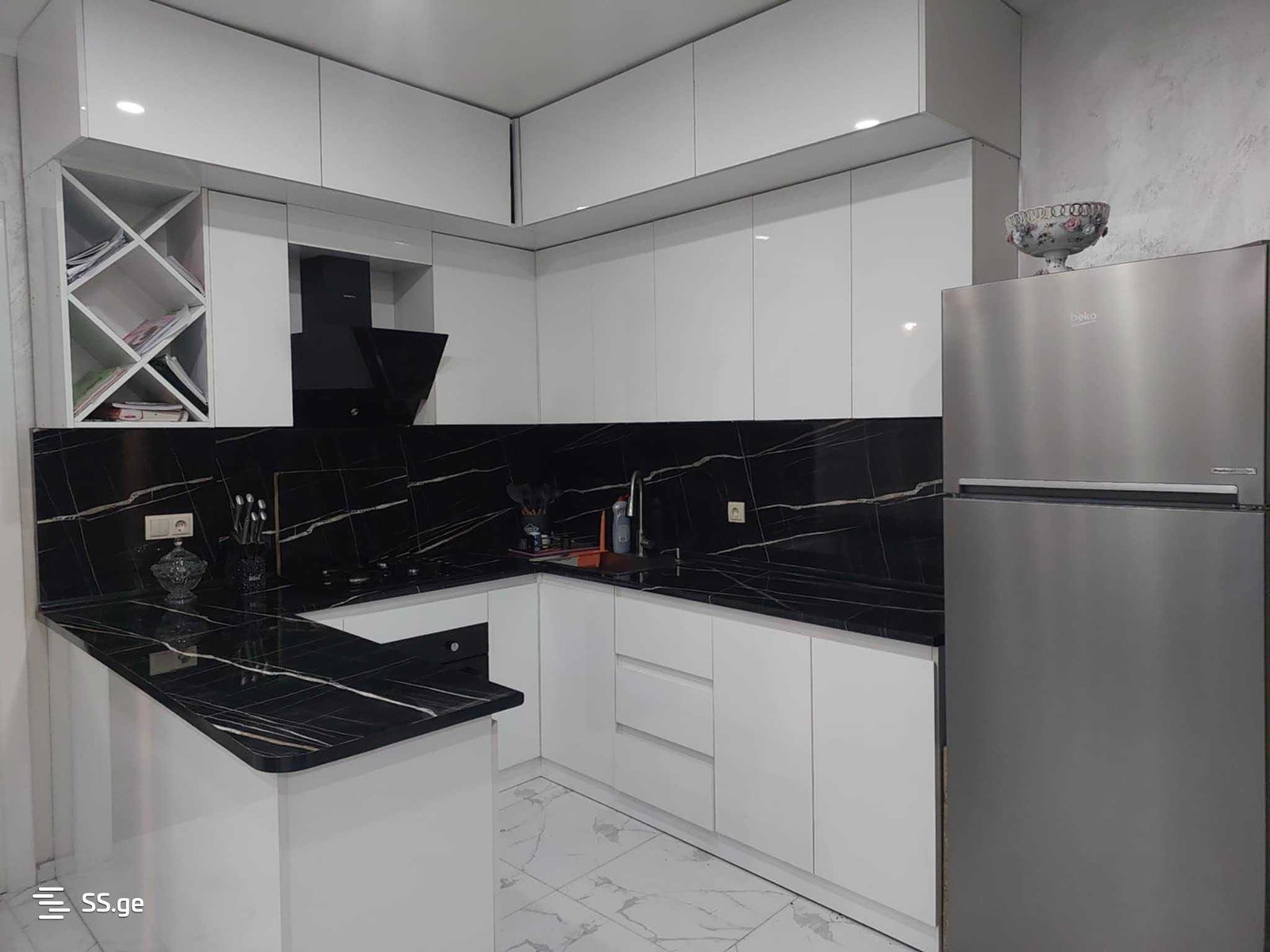 R. Nizharadze st. 9 - 3 rooms