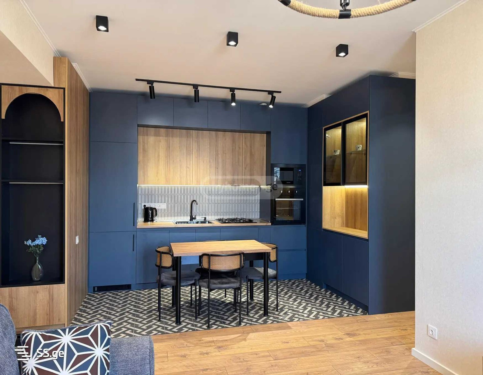 universiteti st. - 3 rooms