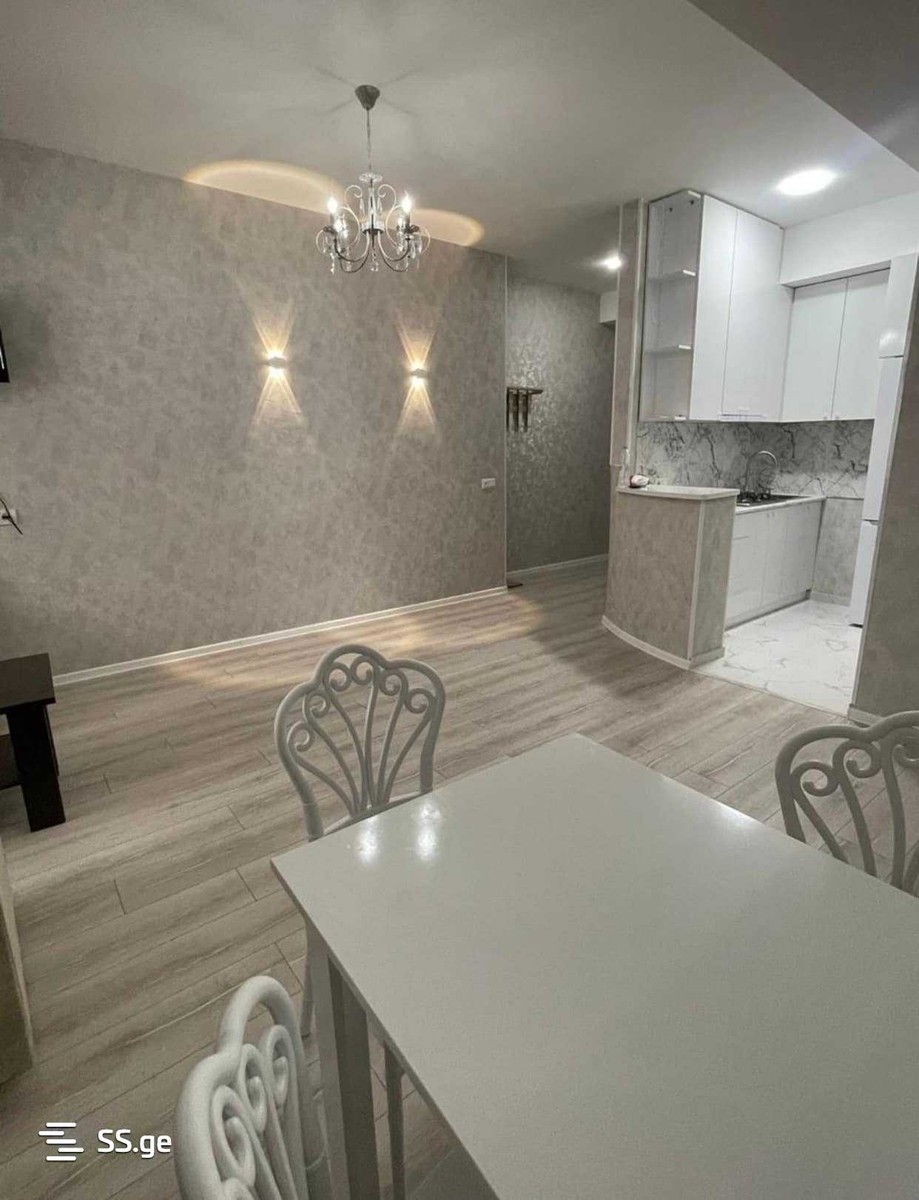 Azmaifarashvili st. 12 - 3 rooms