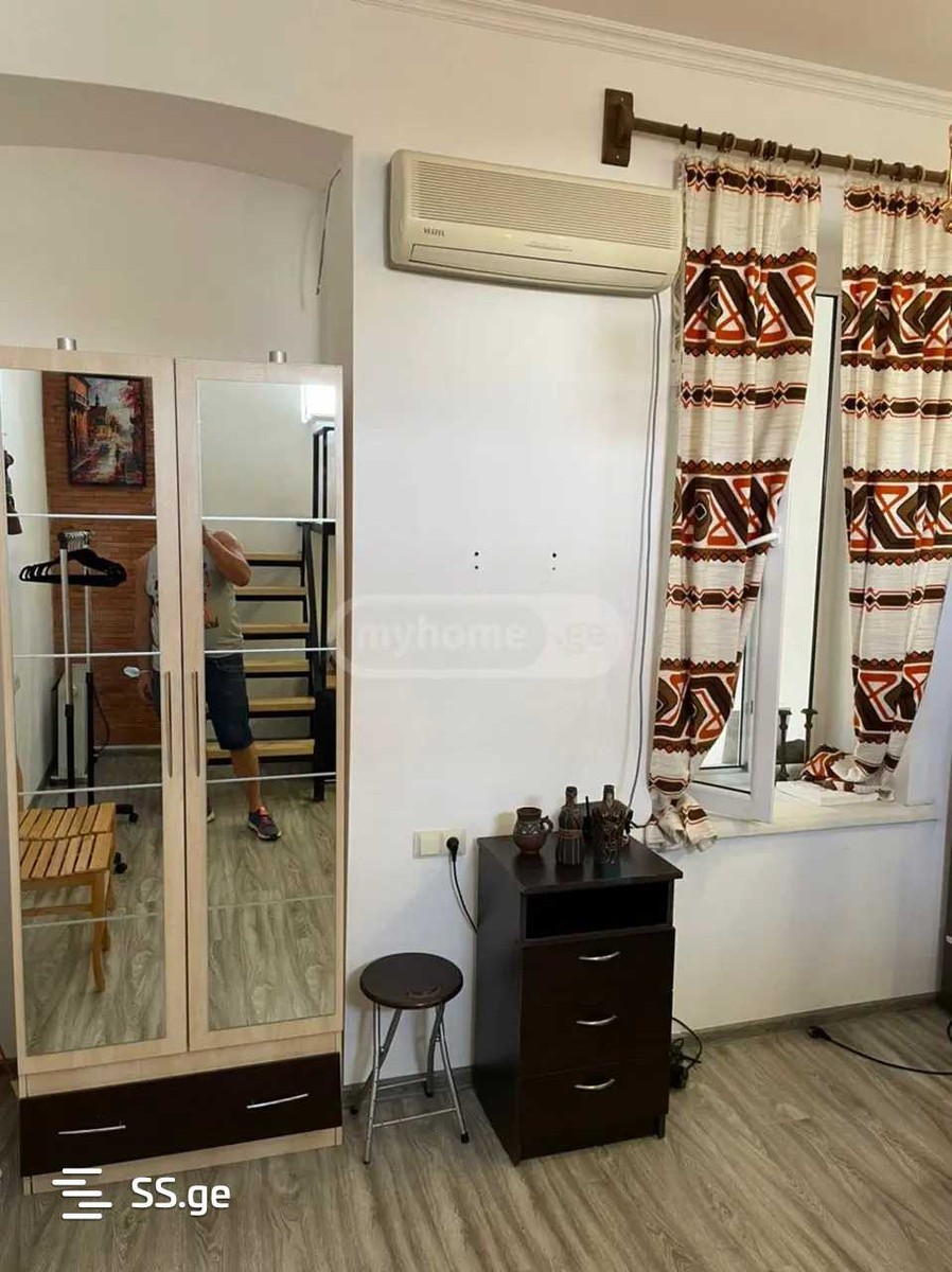 barnovi st. 8 - 1 rooms