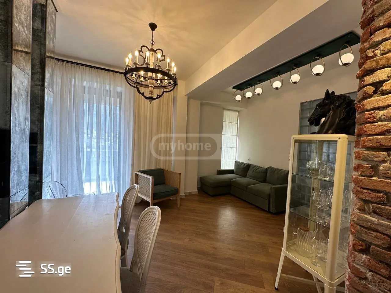 nino ramishvili st. 9 - 3 rooms