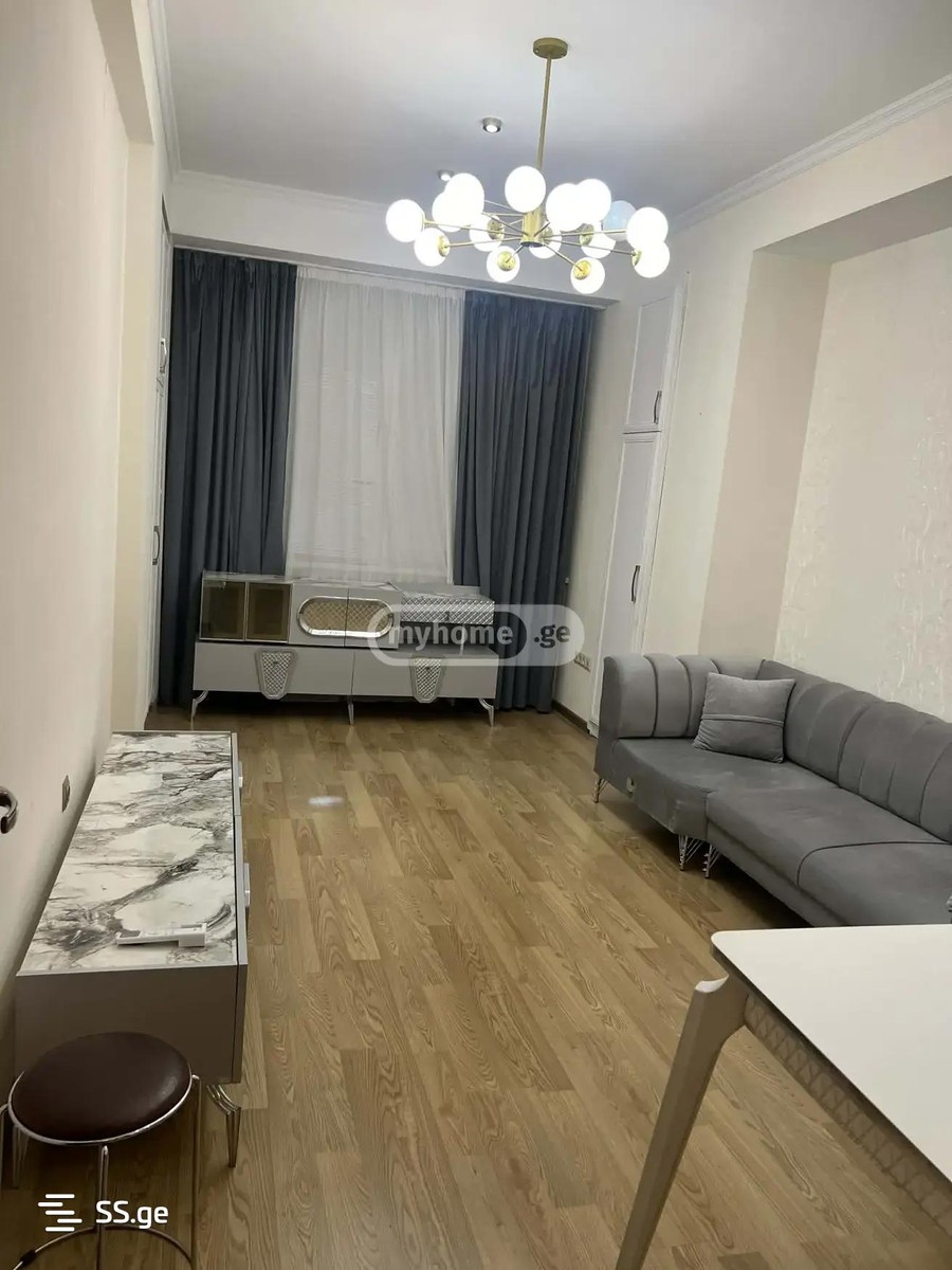 B.Kvernadze st. - 3 rooms