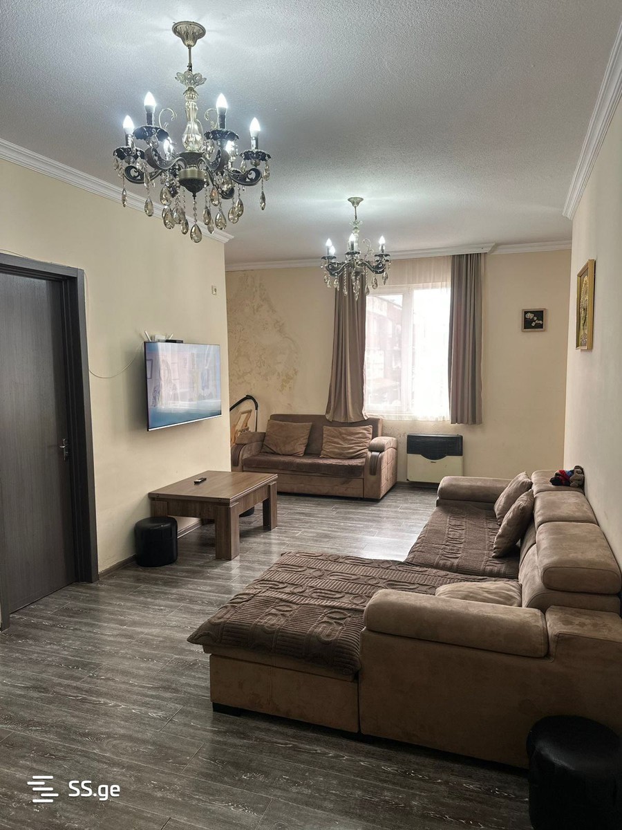 Leonidze st. 4 - 4 rooms