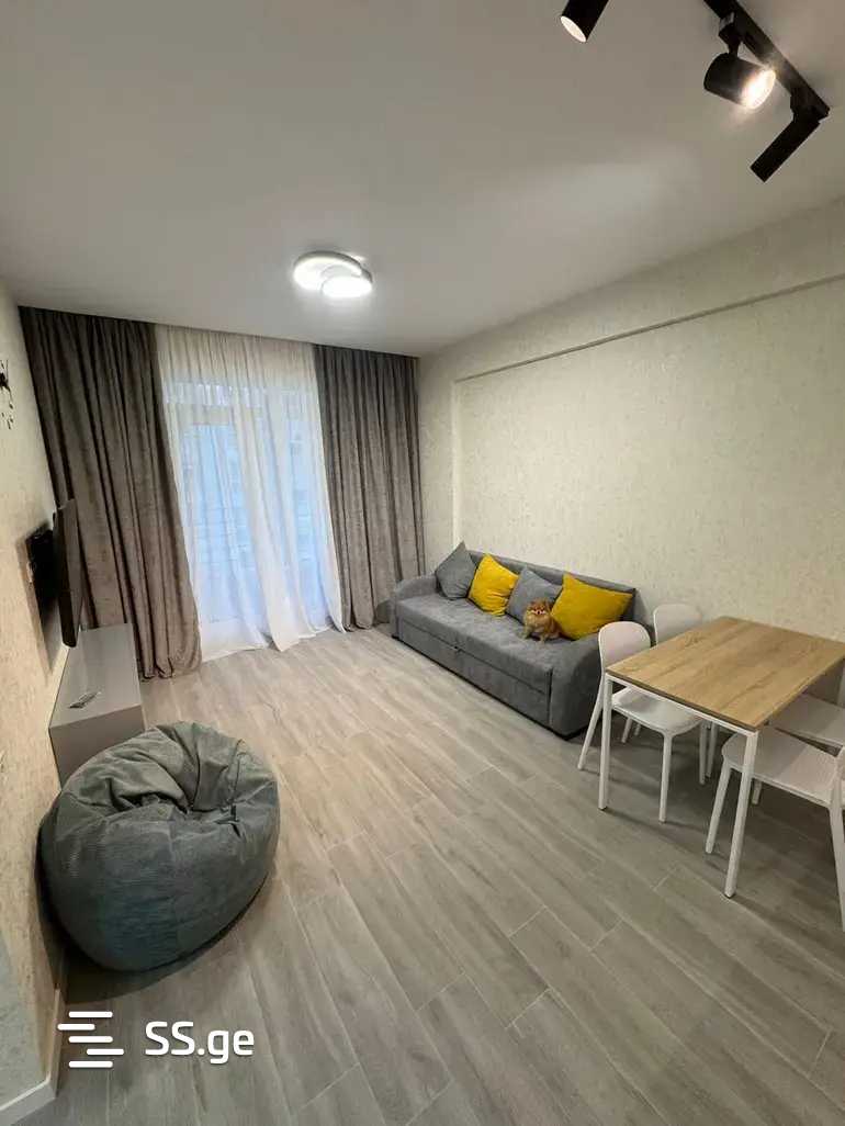 Bob walsh st. - 2 rooms