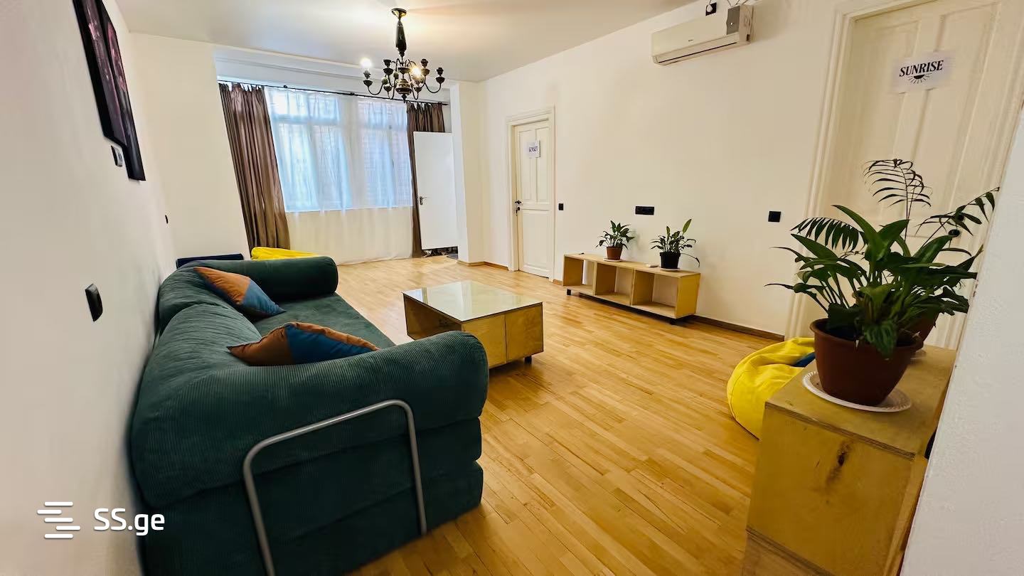 agmashenebeli ave - 3 rooms