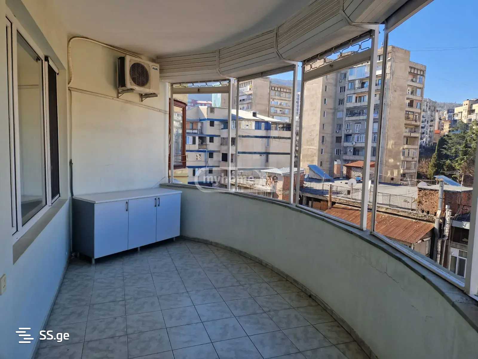 larsi st. - 4 rooms
