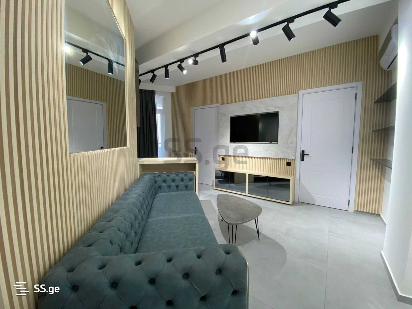 gulia st. 10 - 3 rooms