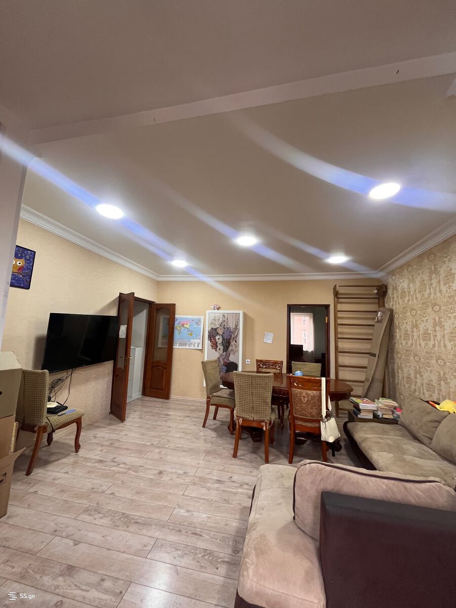 Mirian Mephe st. 77 - 3 rooms