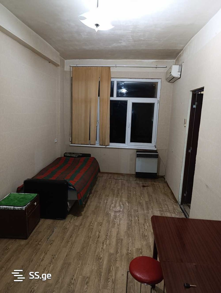st. Phermcerta 141 - 2 rooms