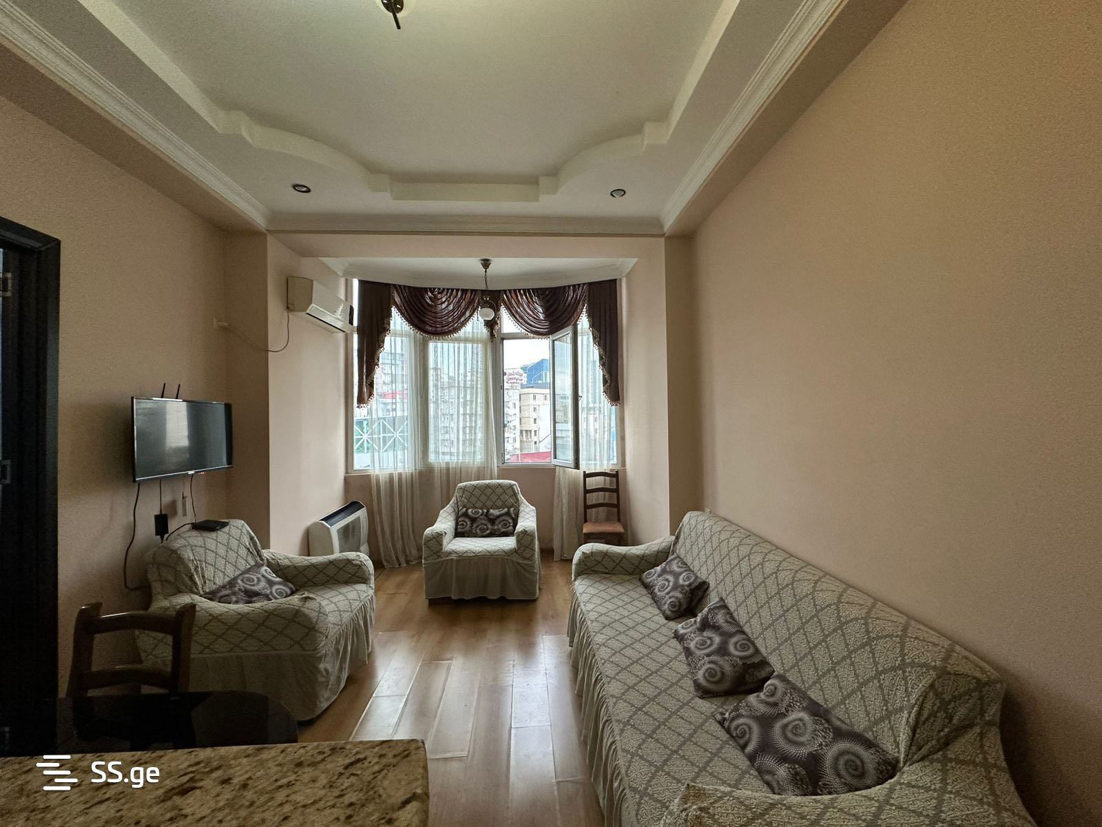 32 - 3 rooms