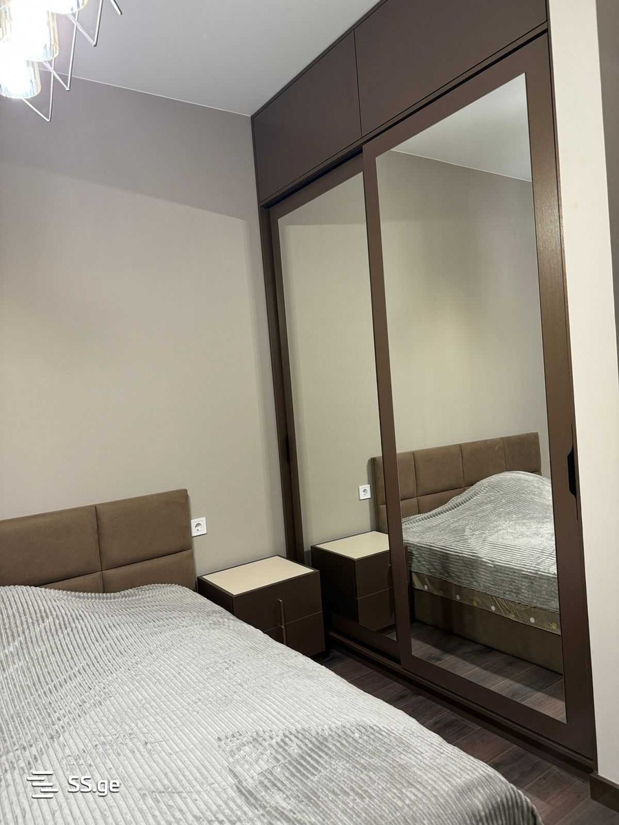 Marshal Archil Gelovani Ave. 5 - 3 rooms