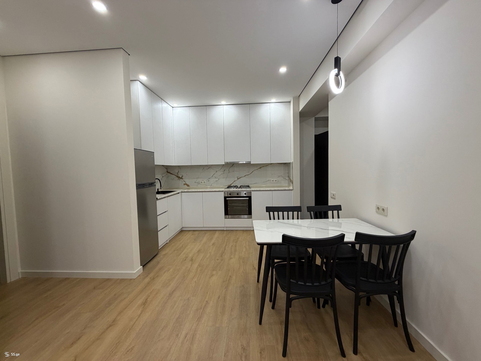 Vepkhistkaosnis st. - 3 rooms