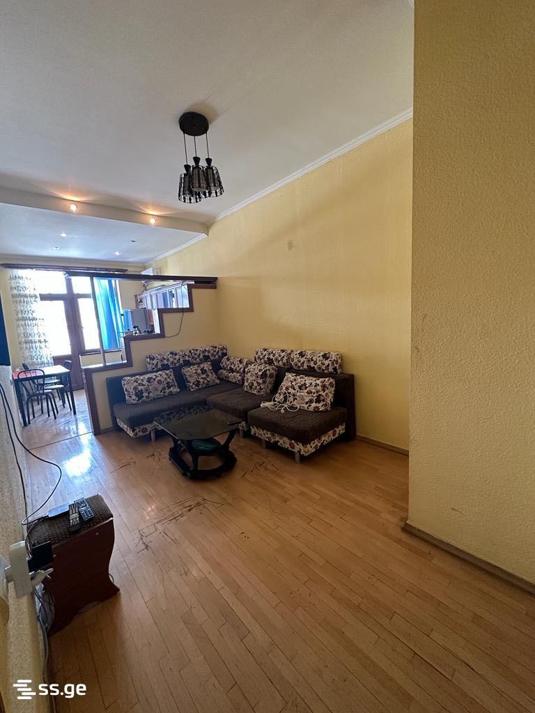 s. cincadze st 39 - 3 rooms