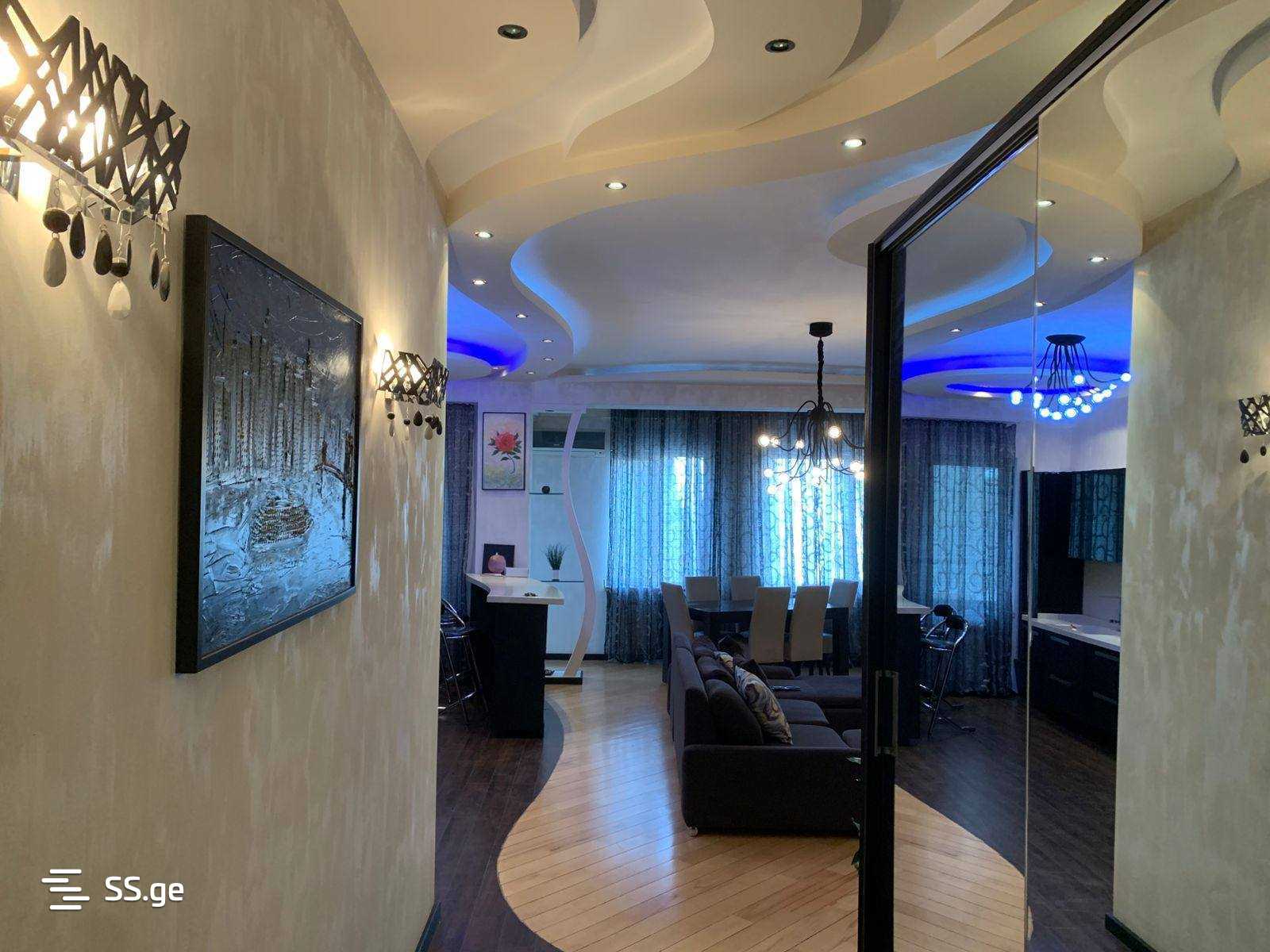 E.Magalashvili st. 8 - 4 rooms