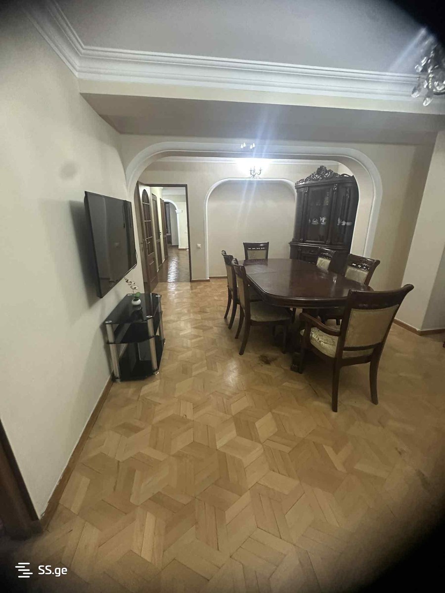 pekini st. 17 - 4 rooms