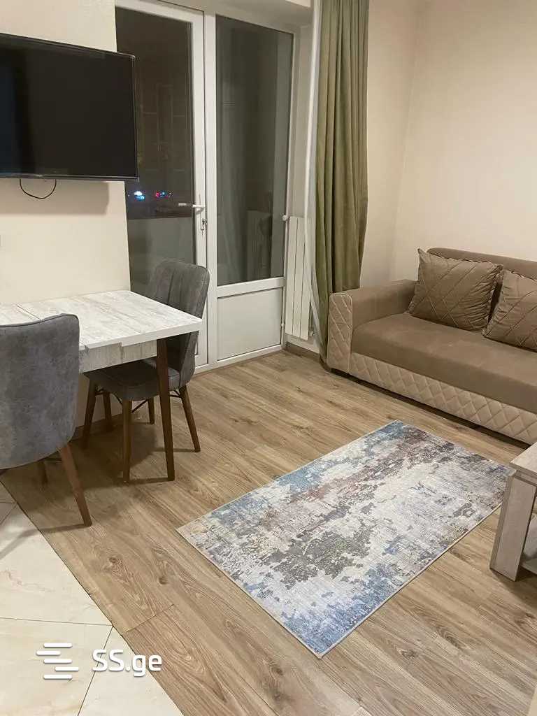 a.wereTlis avenue 60 - 2 rooms