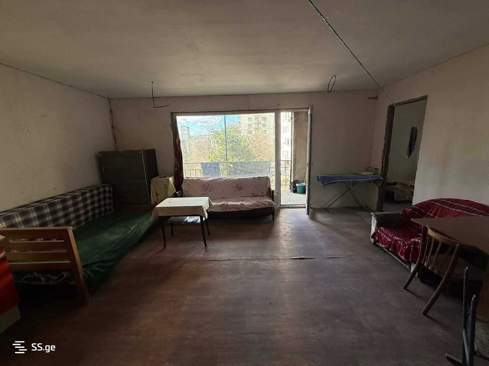 R. Chkhikvadze st. 5 - 5 rooms