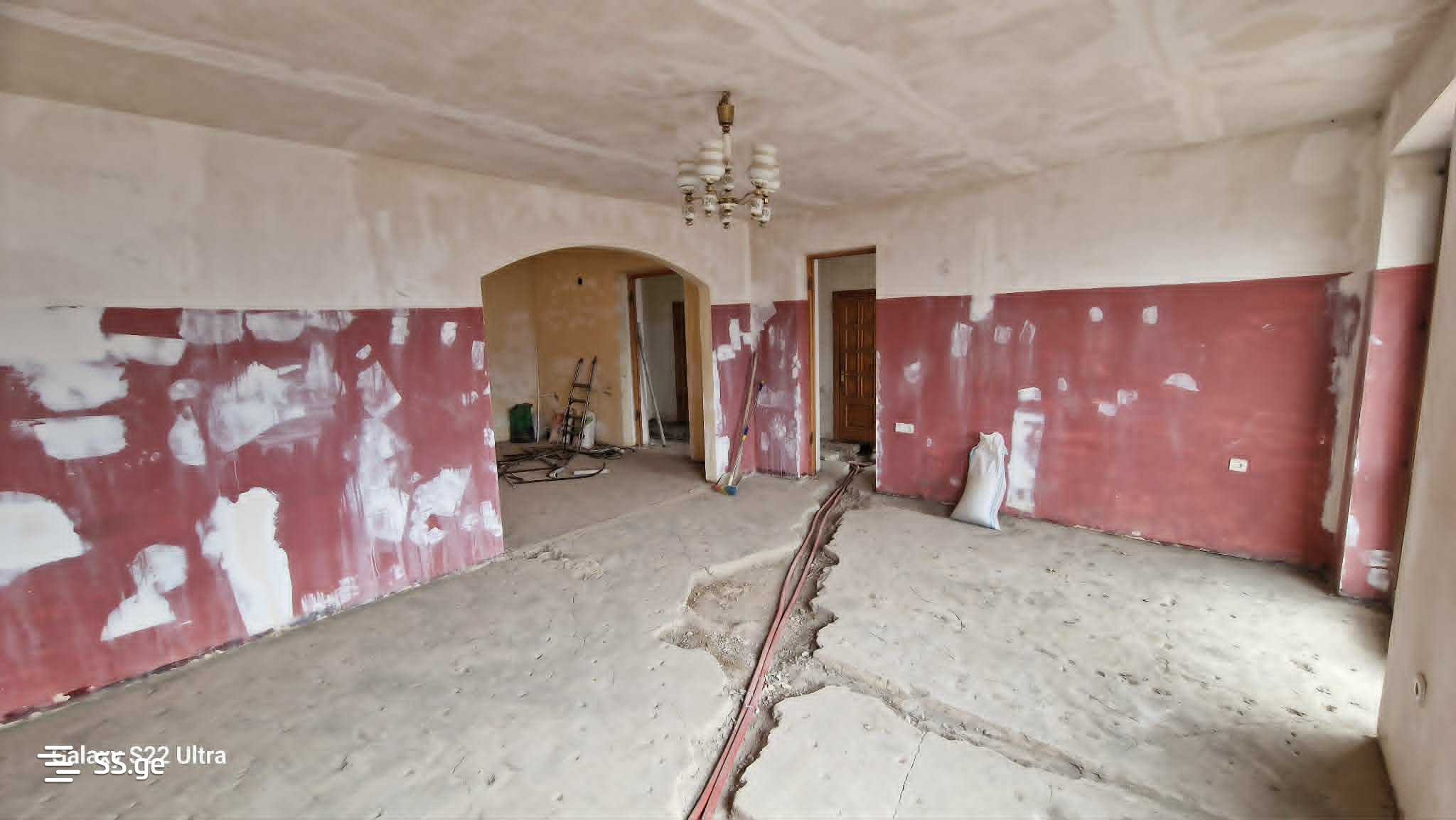 Kindzmarauli Lane 10 - 4 rooms