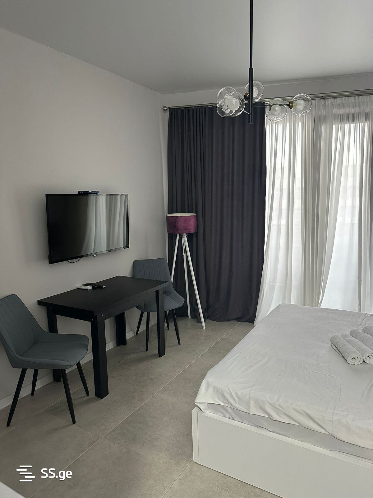 D. Mamuladze st. 13 - 1 rooms