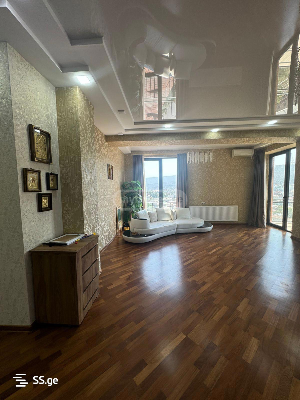 Ts. Dadiani st. (nadzaladevi) - 3 rooms