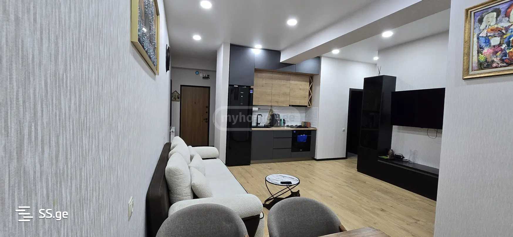 Beri Gabriel Salosi Ave. - 3 rooms