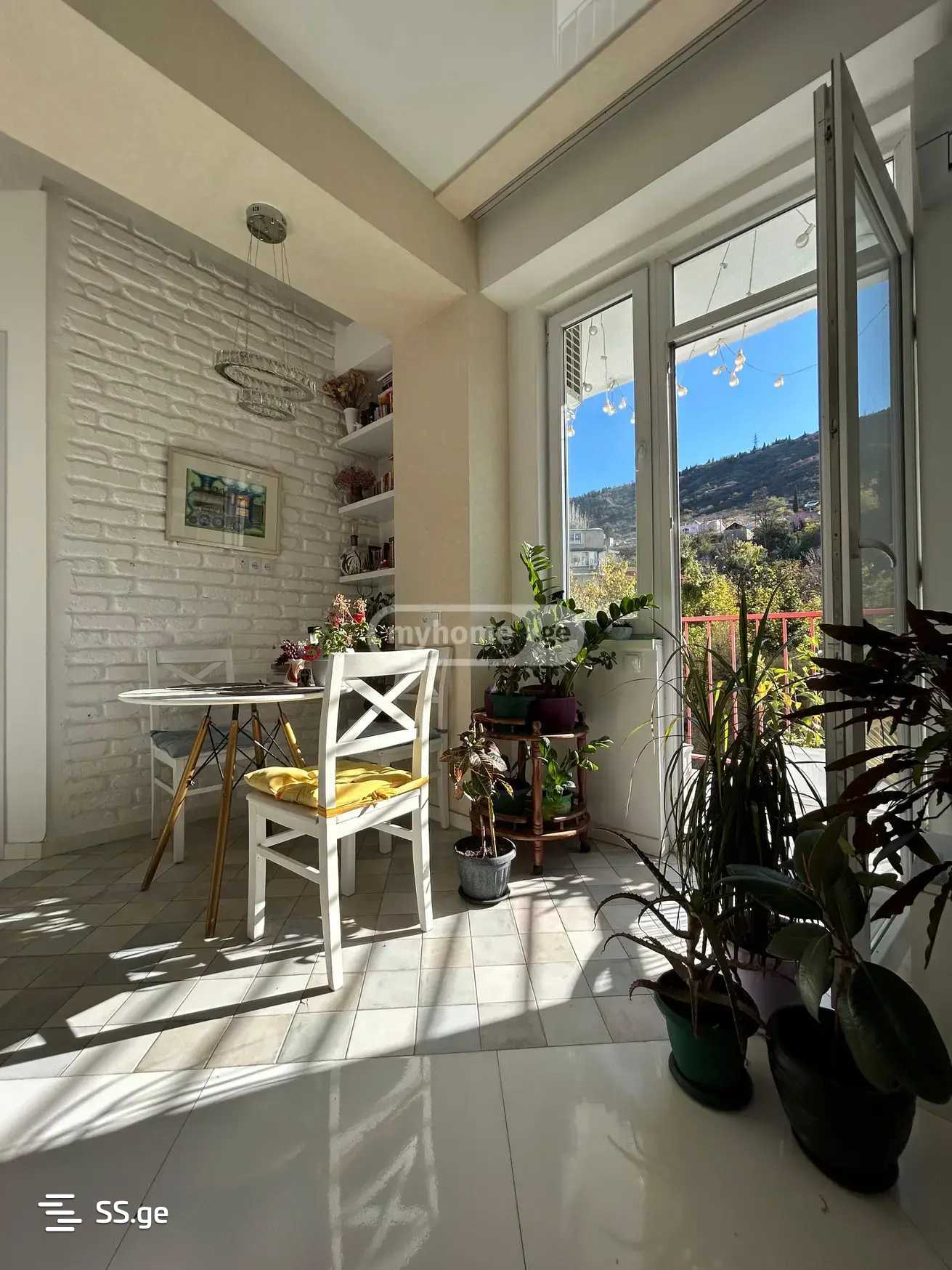 n. zhvania st. - 3 rooms