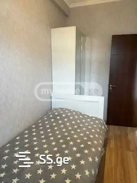 Квартира K. Kutateladze st.